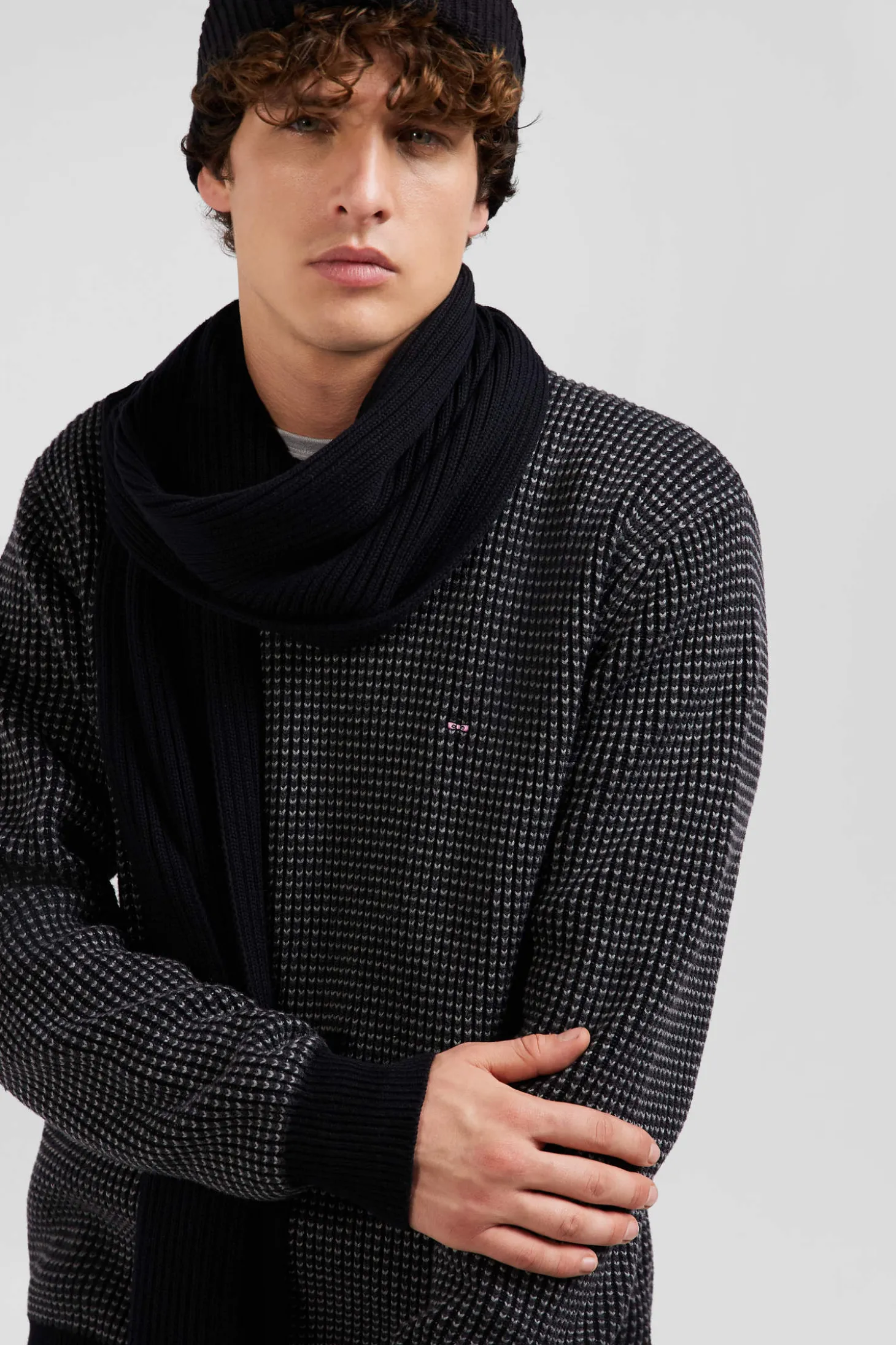 Pull col rond en laine et coton noir coupe Regular