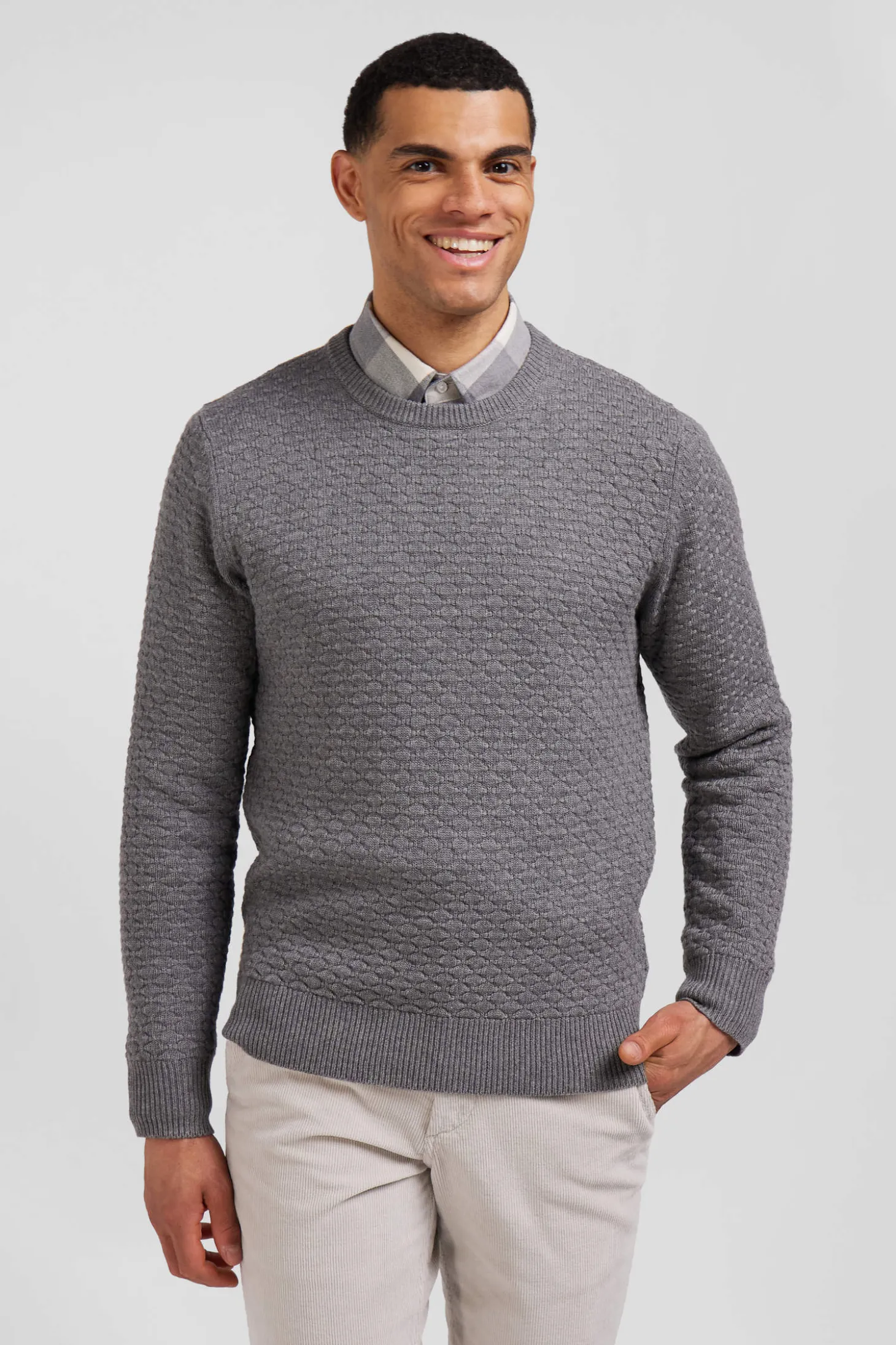 Pull col rond en laine et coton gris coupe Regular effet micro nœud papillon