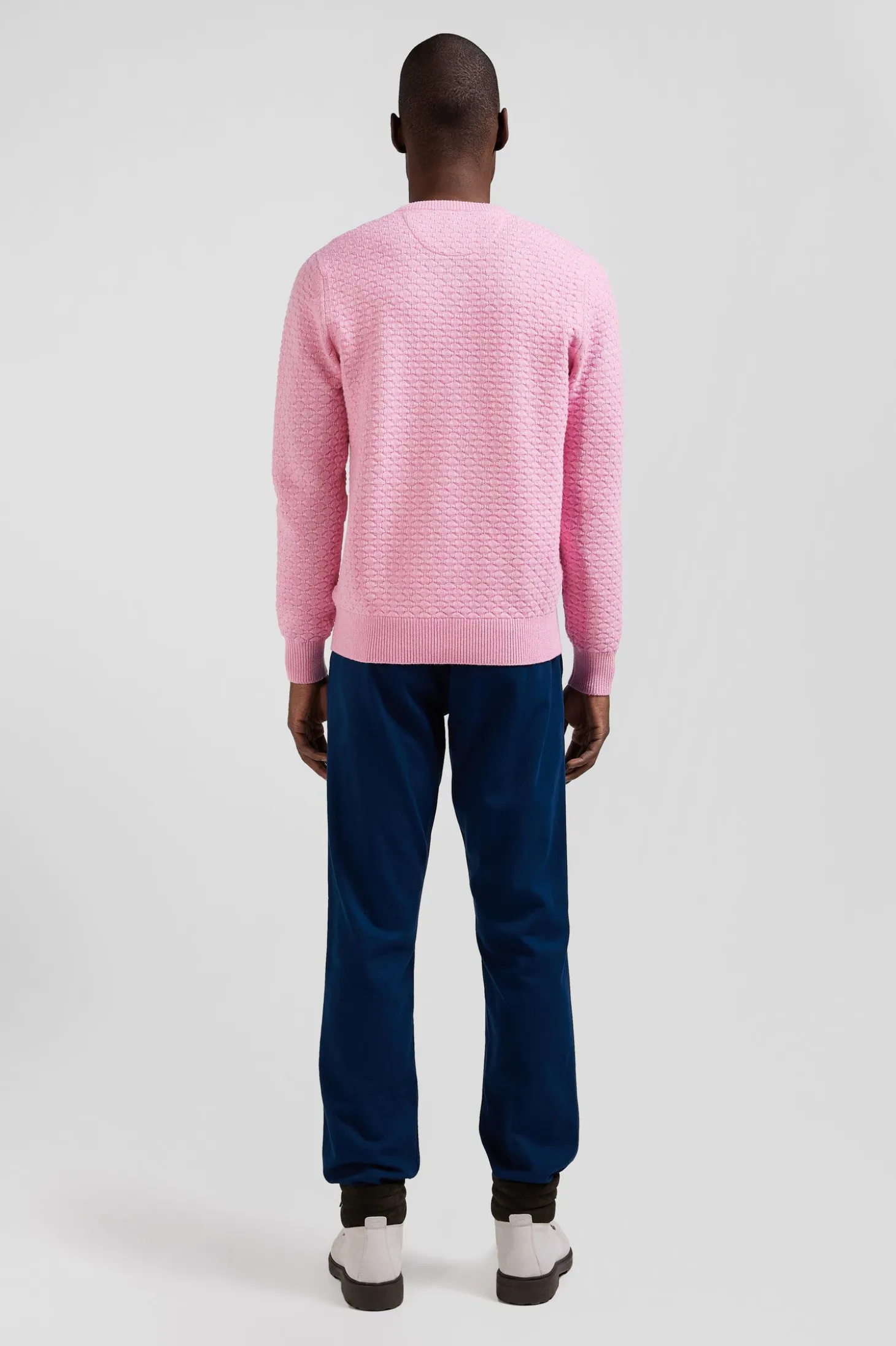 Pull col rond en laine et coton rose coupe Regular effet micro nœud papillon