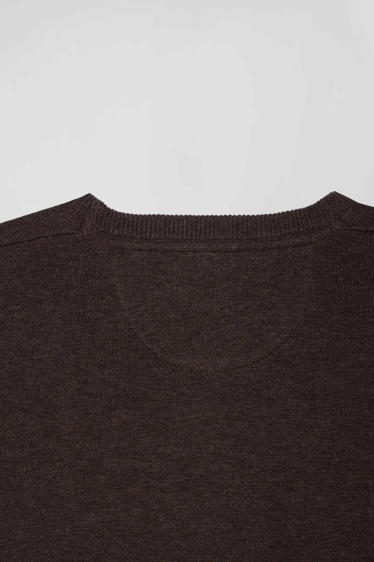 Pull col rond en laine et coton brun coupe Regular