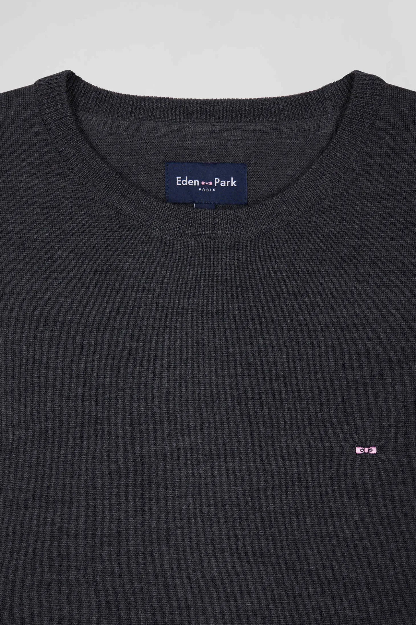 Pull col rond uni en laine mérinos gris anthracite coupe Regular