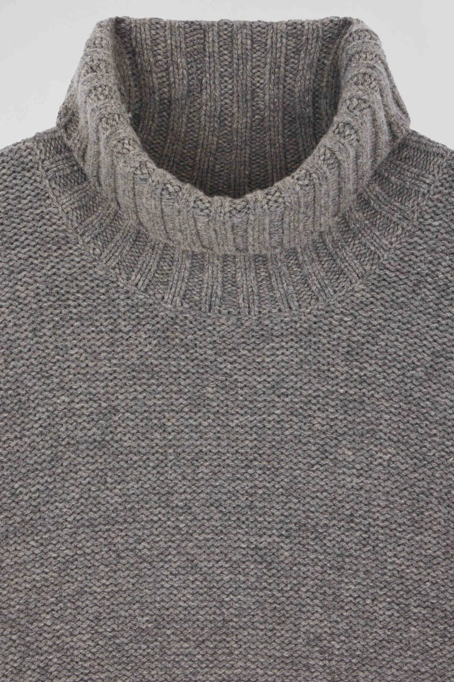 Pull col roulé en laine mélangée gris coupe Oversized
