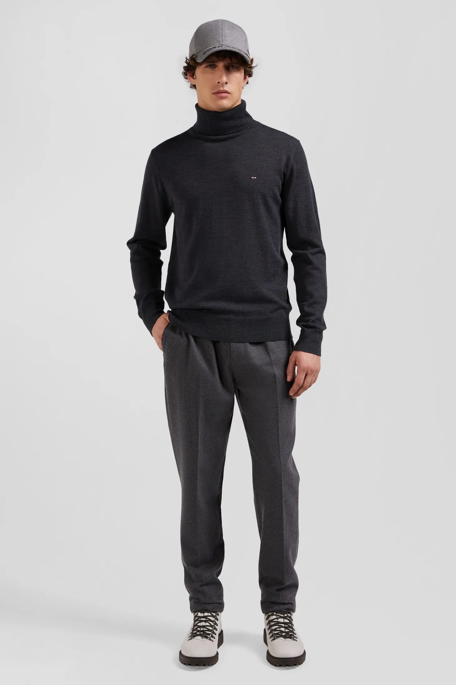 Pull col roulé en laine mérinos gris anthracite coupe Regular