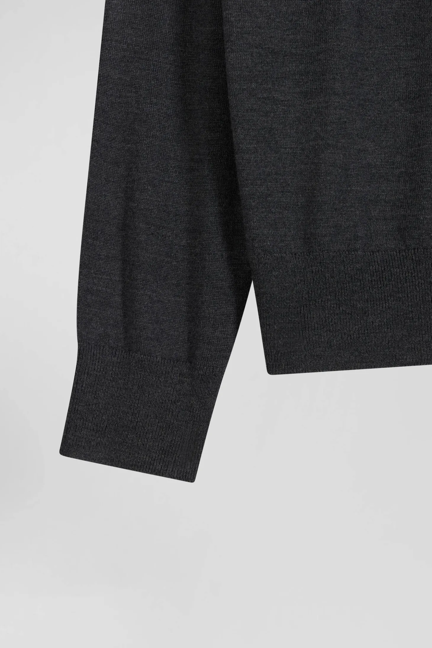Pull col roulé en laine mérinos gris anthracite coupe Regular