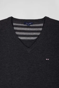 Pull col V en laine et coton gris anthracite demi-lune cerclée coupe Regular