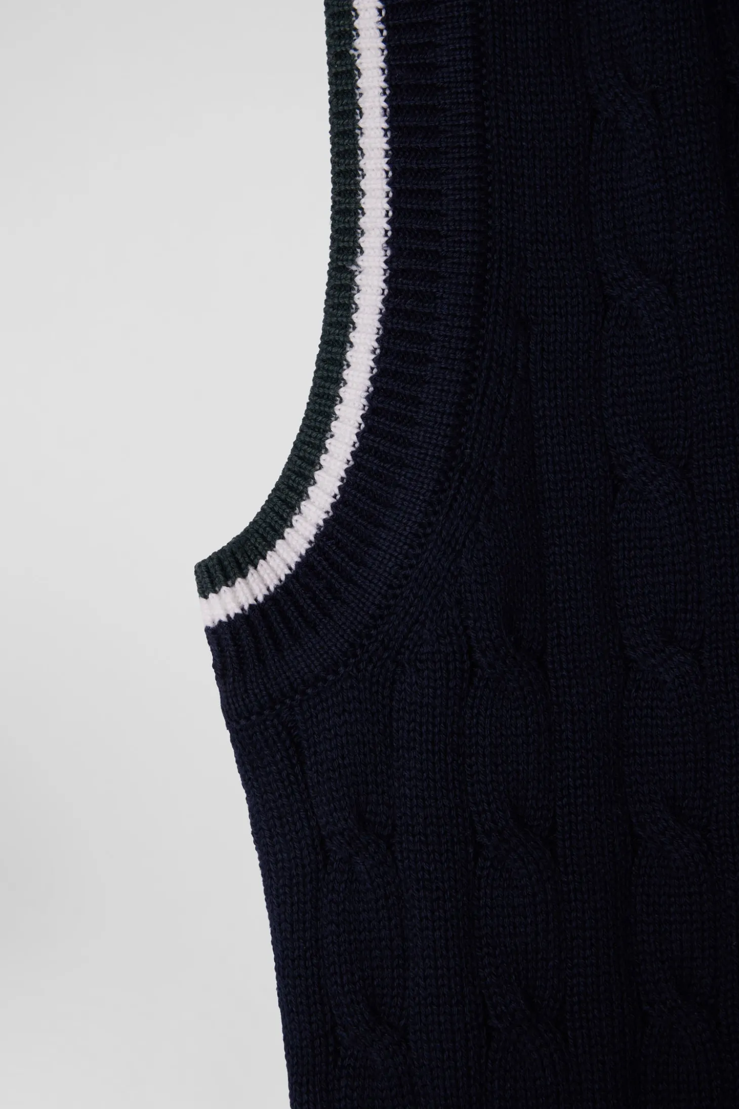 Pull col V sans manches en coton torsadé bleu marine coupe Relaxed