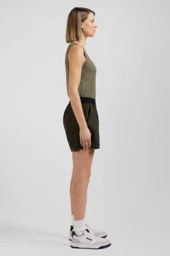Short de sport kaki