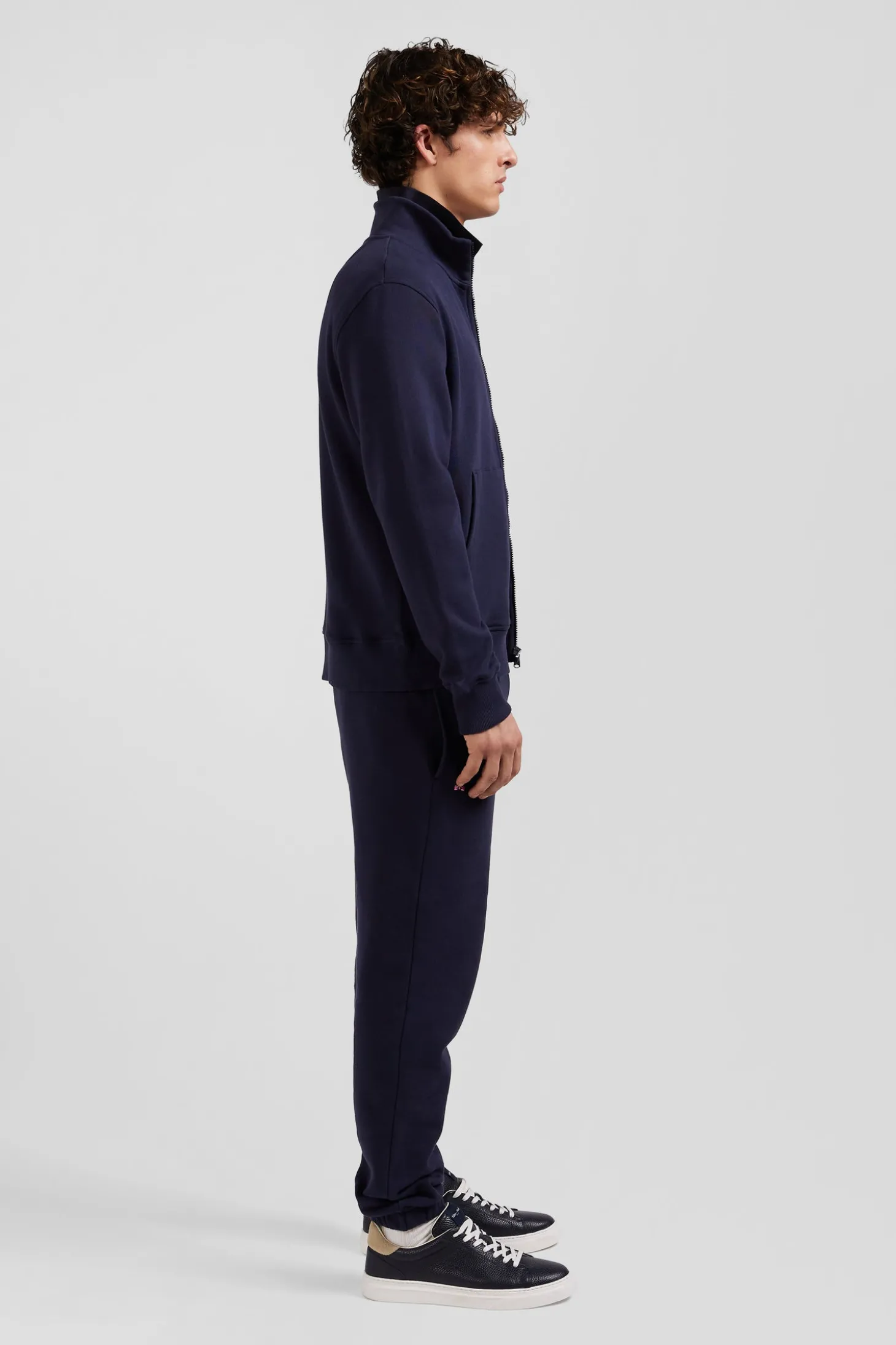 Sweatshirt zippé à col montant en molleton coton uni bleu marine coupe Regular
