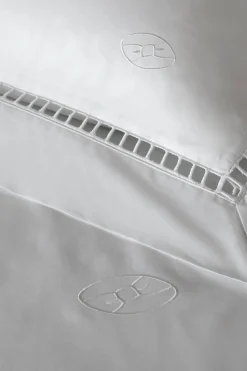 2 taies d'oreiller carrés blancs - Dentelle et Crampon