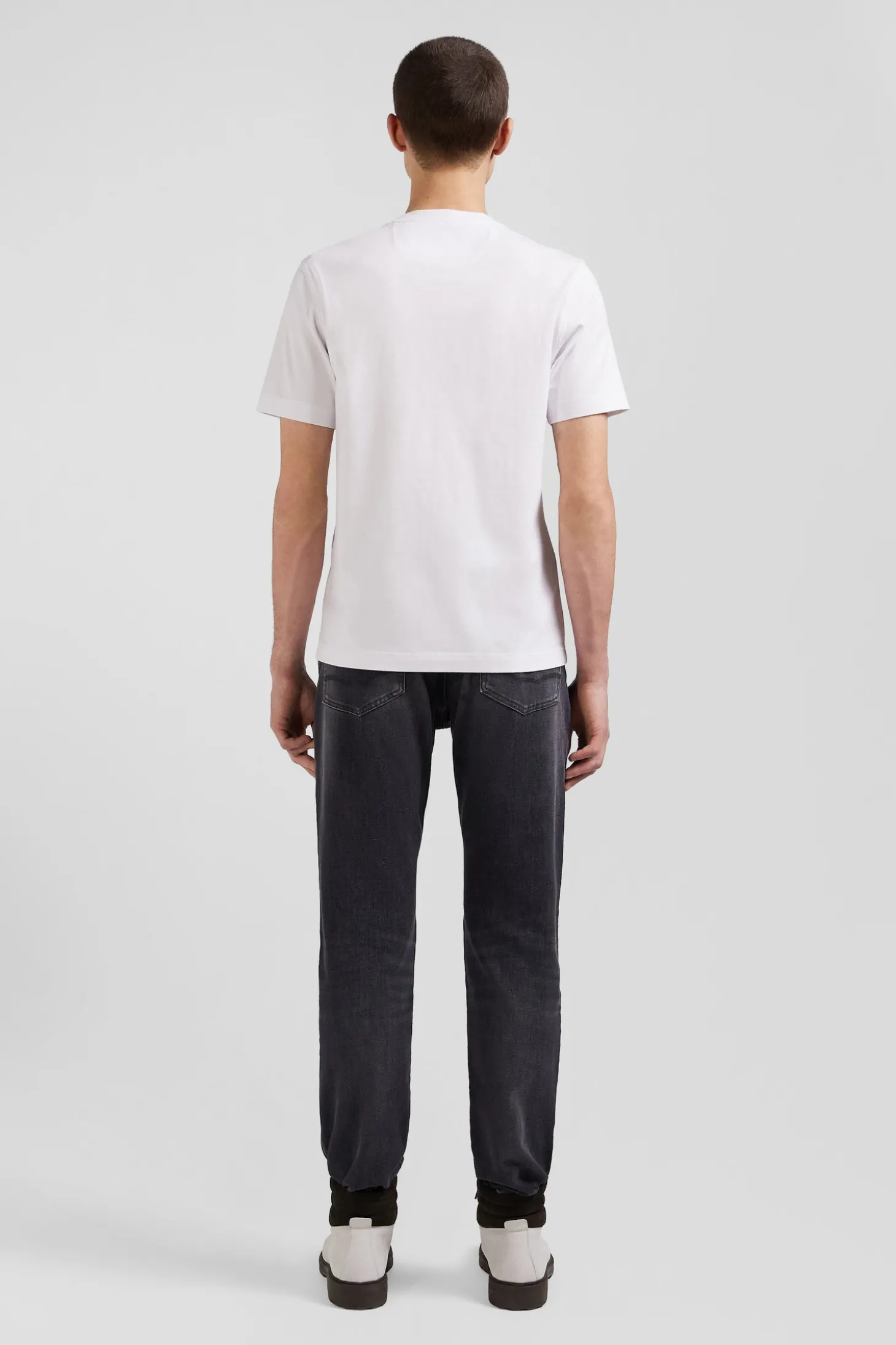 T-shirt manches courtes blanc emblème tissu cravate coupe Regular