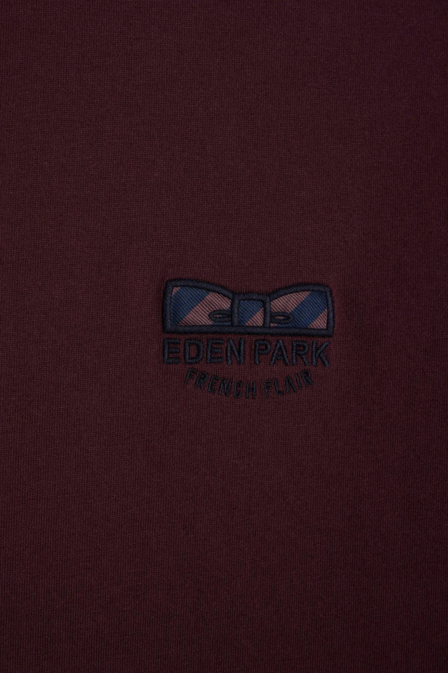 T-shirt manches courtes bordeaux emblème tissu cravate coupe Regular