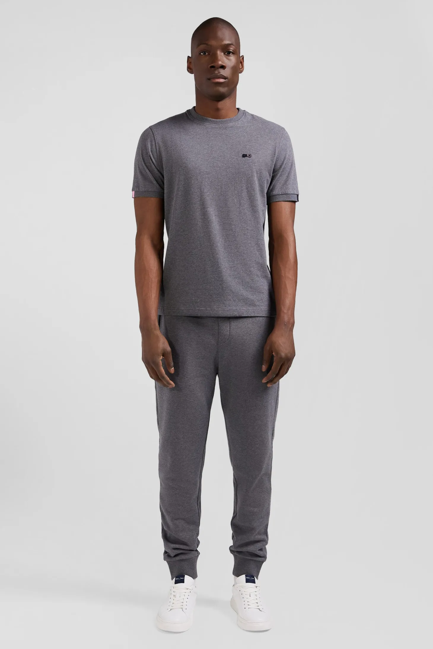 T-shirt manches courtes en coton gris coupe Regular broderie emblème