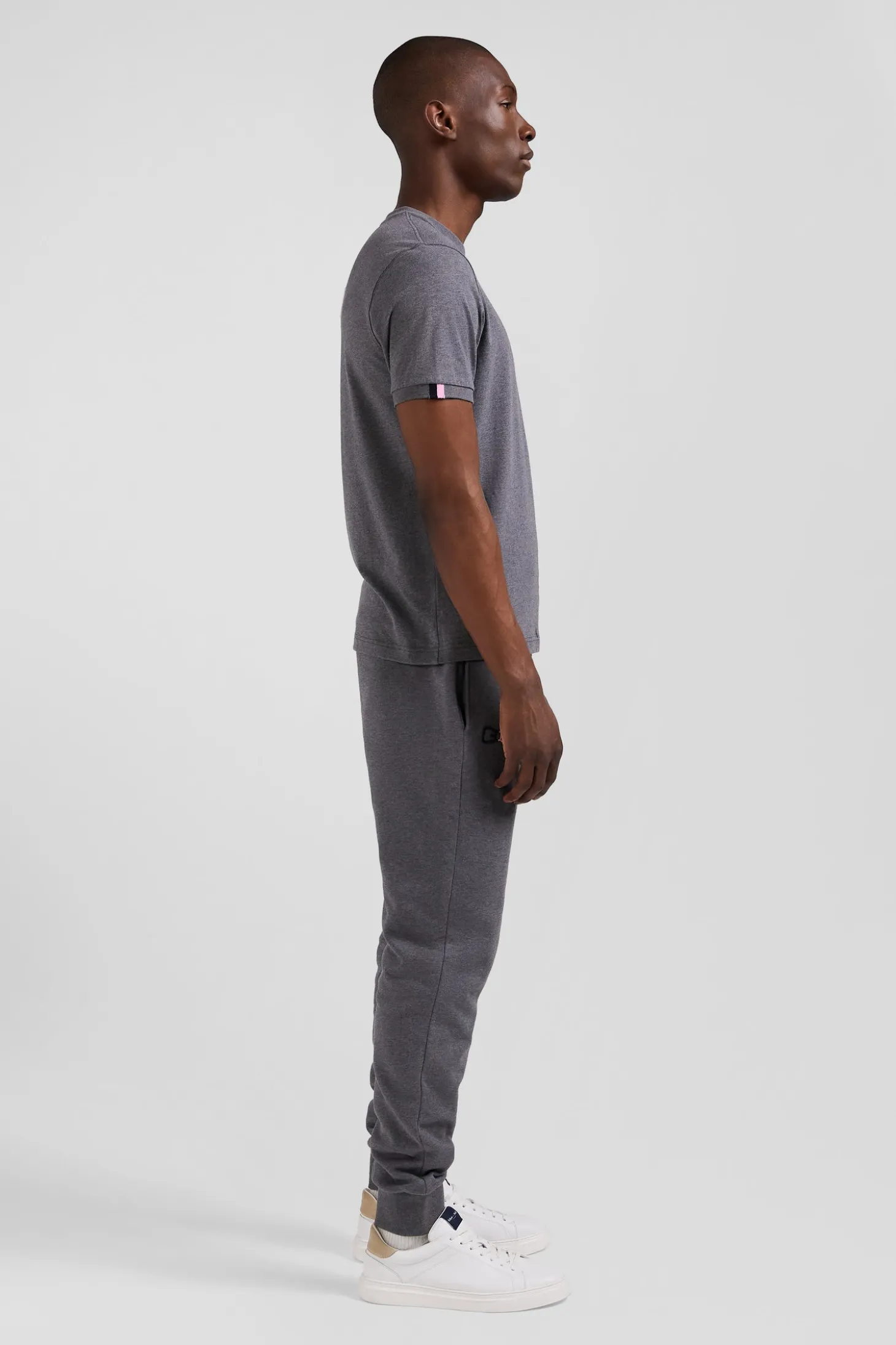 T-shirt manches courtes en coton gris coupe Regular broderie emblème