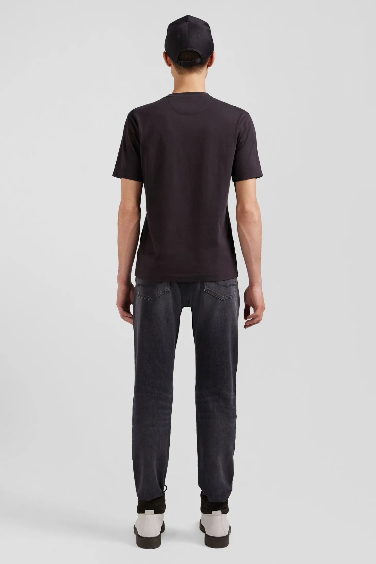 T-shirt manches courtes marron emblème tissu cravate coupe Regular