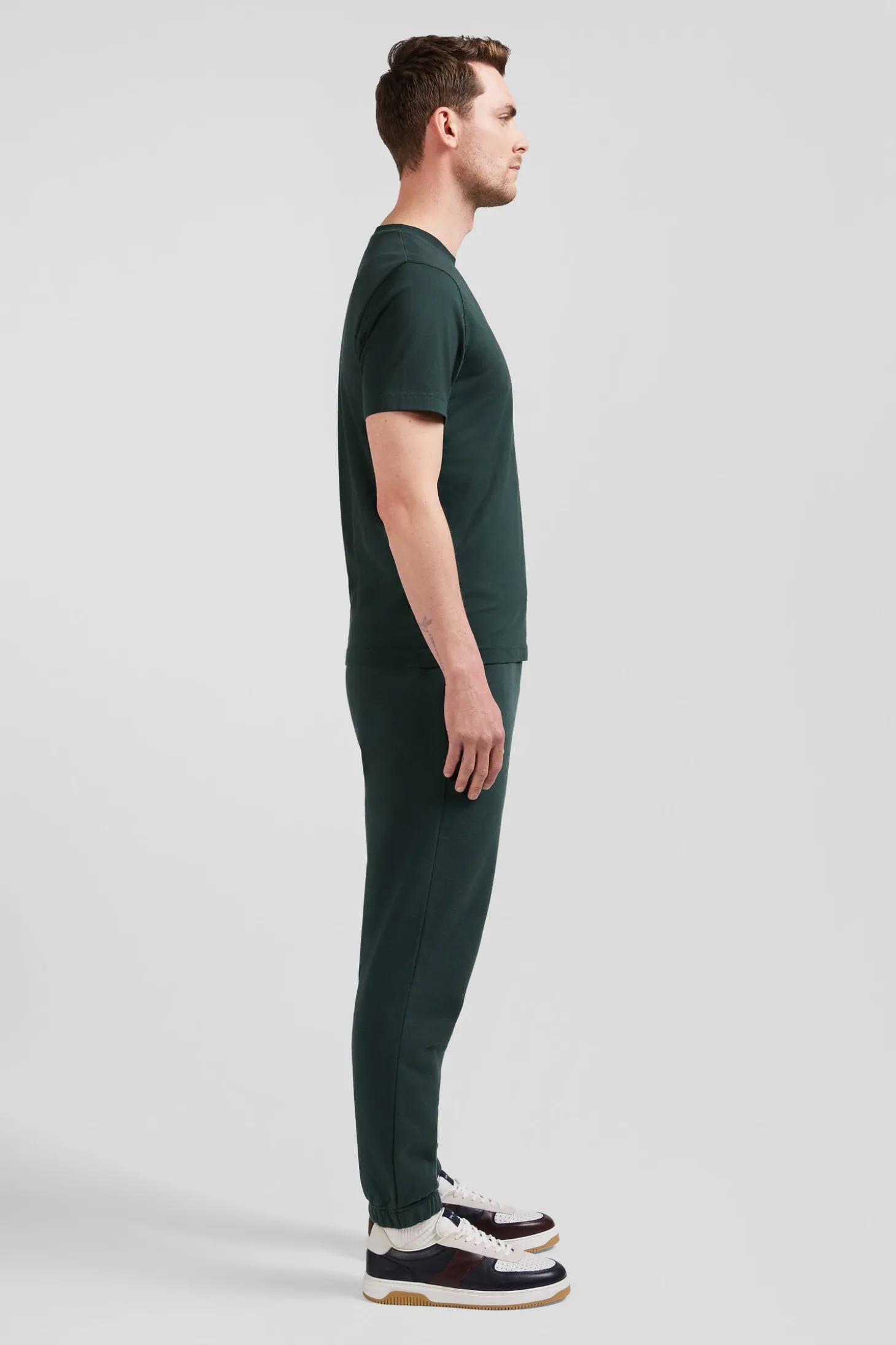T-shirt manches courtes vert emblème tissu cravate coupe Regular